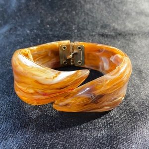 Vintage Marble hinged bracelet. Made in Hongkong